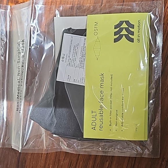 Goodfellow & Co Accessories New 3 Factory Sealed Adult Unisex Cloth